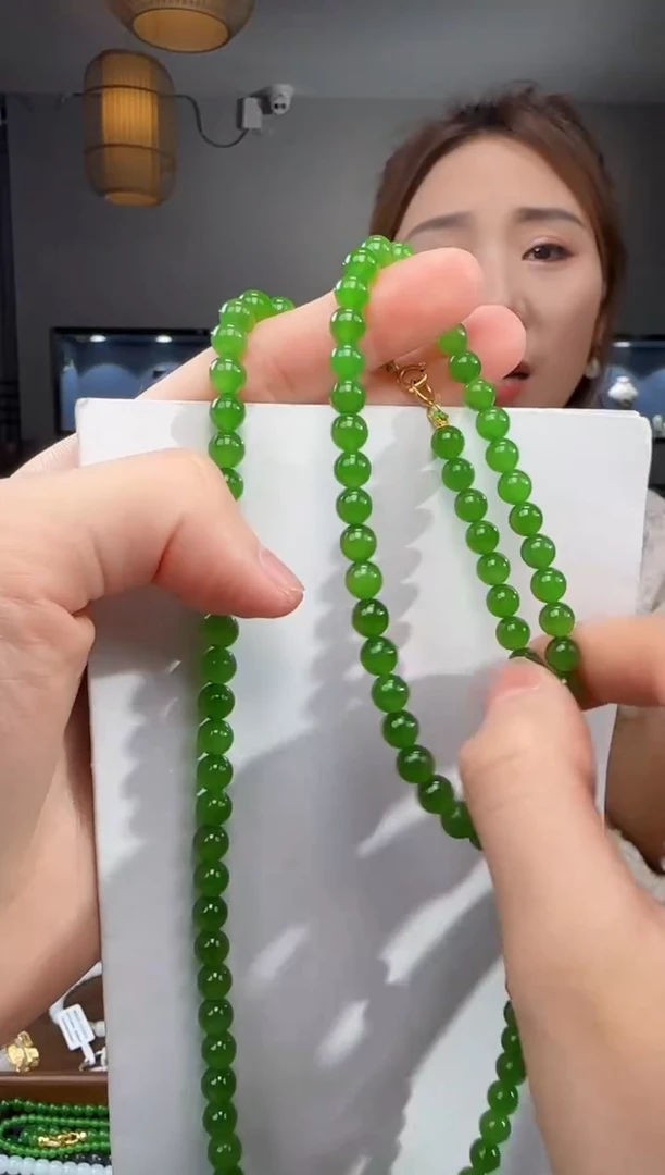 和田玉未镶嵌颈饰1