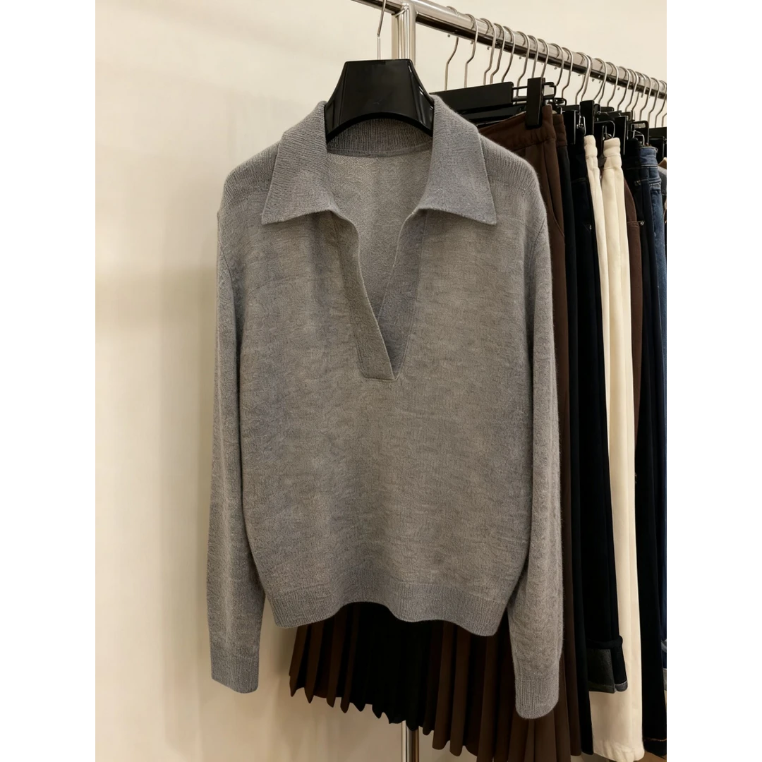 气质好的想转圈圈！慵懒V领针织毛衣女高端复古老钱风翻领灰色秋冬