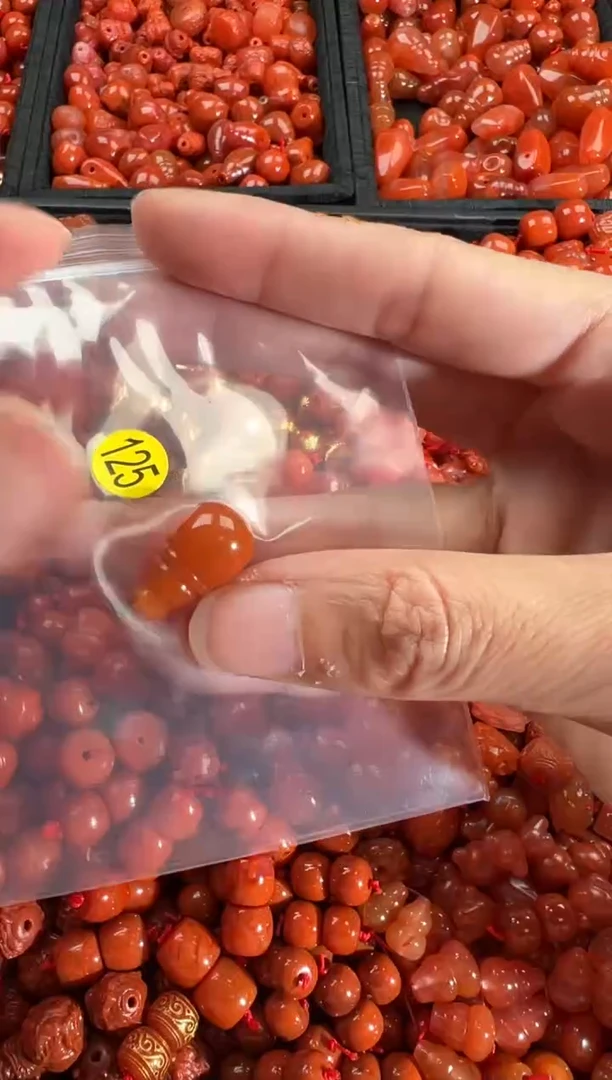 【闪购商品】南红玛瑙颈饰未镶嵌1