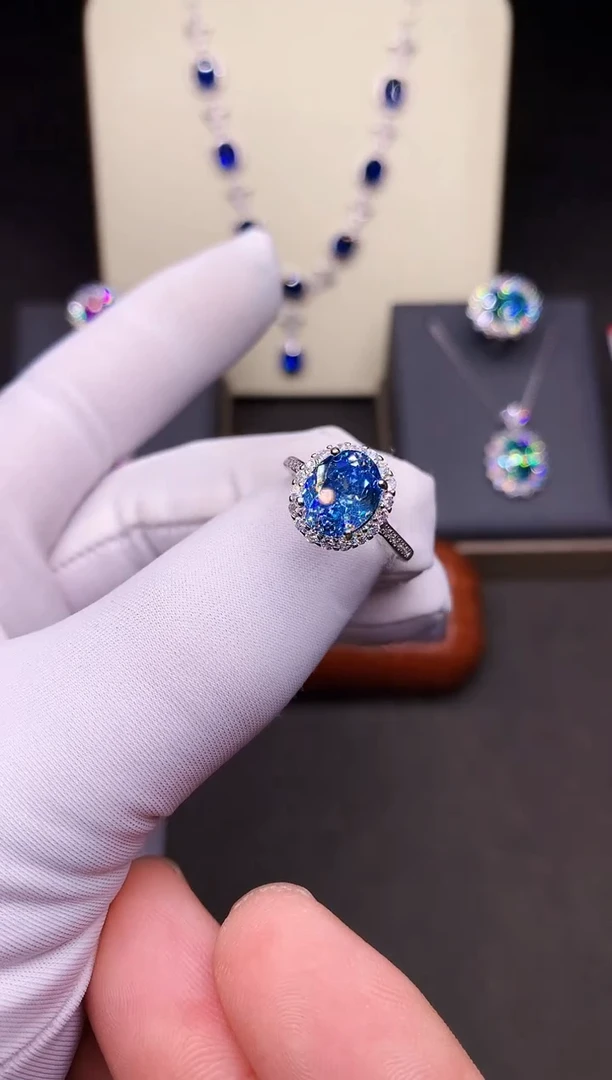 银S925镶嵌戒圈海蓝宝石······