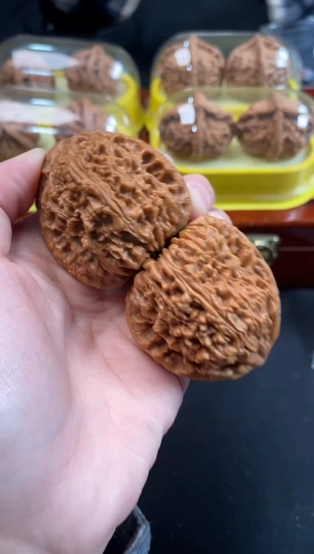 把件文玩核桃南疆石42尺Q700