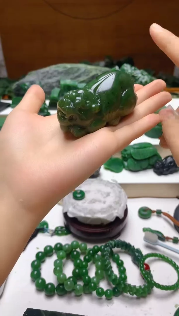 未镶嵌和田玉（碧玉）把件0