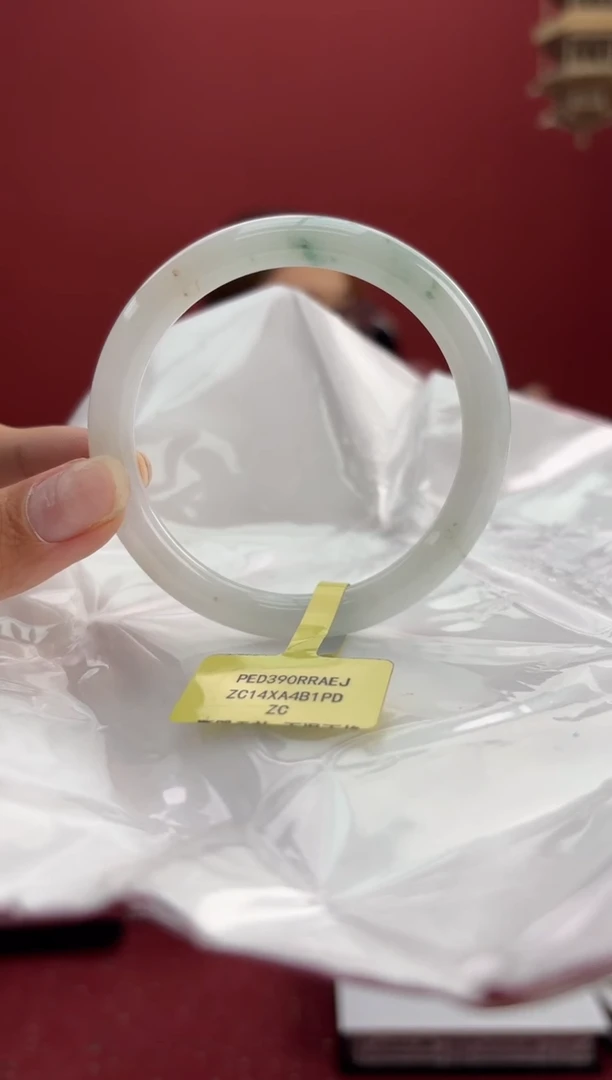 翡翠手镯（圆镯）未镶嵌手镯