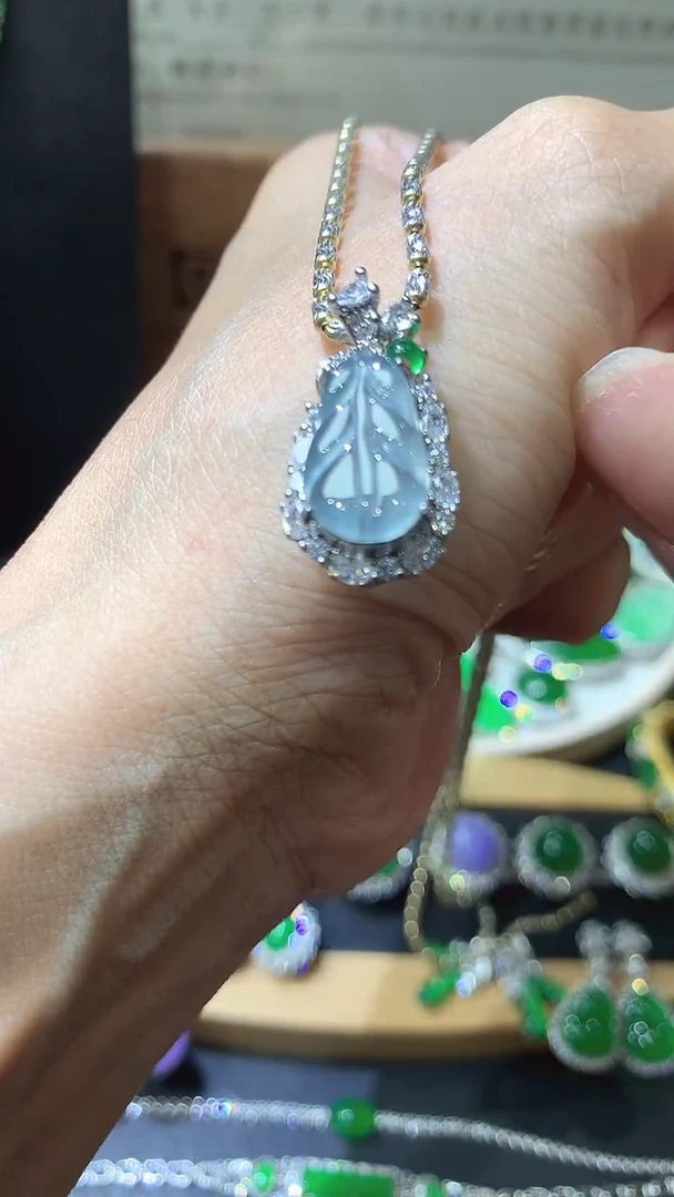 翡翠未镶嵌吊坠(不含链)团购