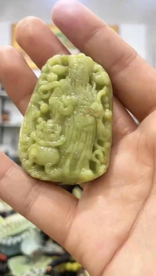 未镶嵌岫玉挂件