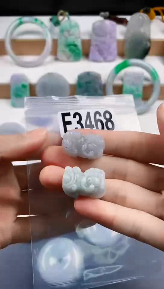 颈饰未镶嵌翡翠天然翡翠吊坠挂件