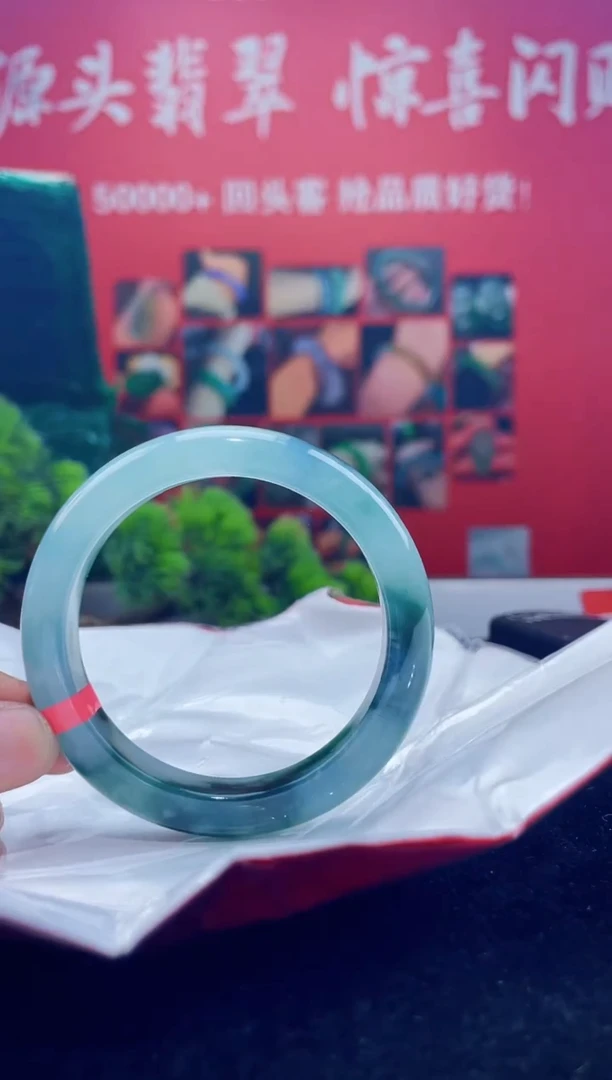 翡翠手镯未镶嵌手镯3