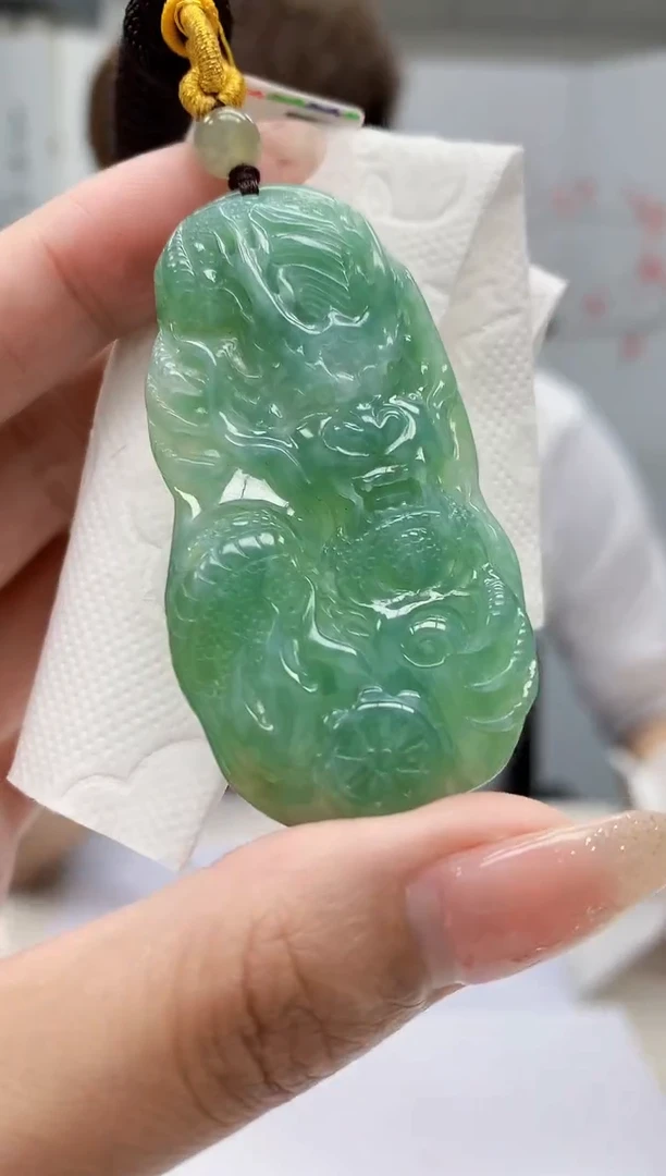 【闪购商品】定制翡翠未镶嵌4868MM-毛货挂件26