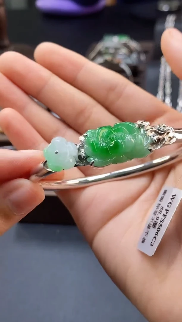 颈饰银S925镶嵌翡翠19318