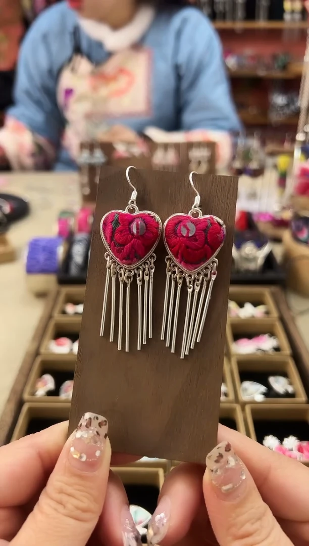 【闪购商品】织绣民族风老绣饰品533