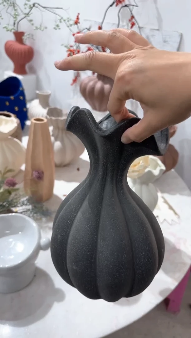 【闪购商品】陶瓷花古朵黑