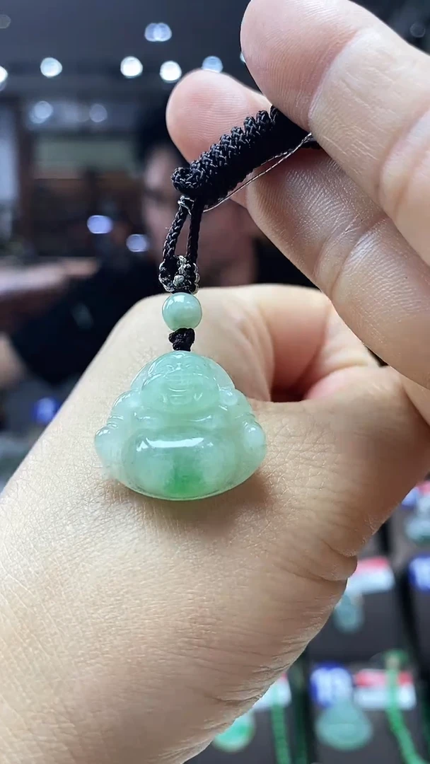 颈饰未镶嵌翡翠佛公