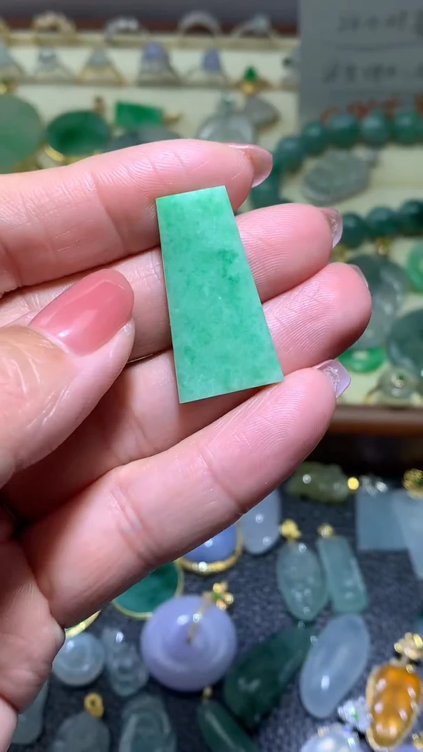 【闪购商品】翡翠颈饰未镶嵌0131翡翠吊坠