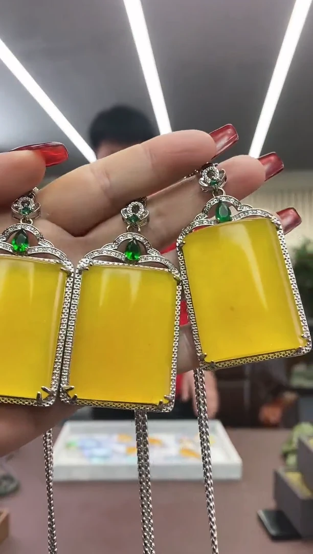 【闪购商品】岫玉吊坠未镶嵌多样式发货随机发一