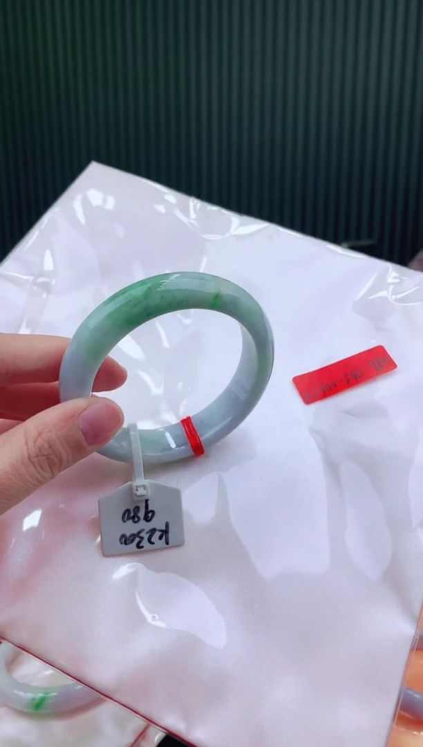 未镶嵌手镯翡翠111