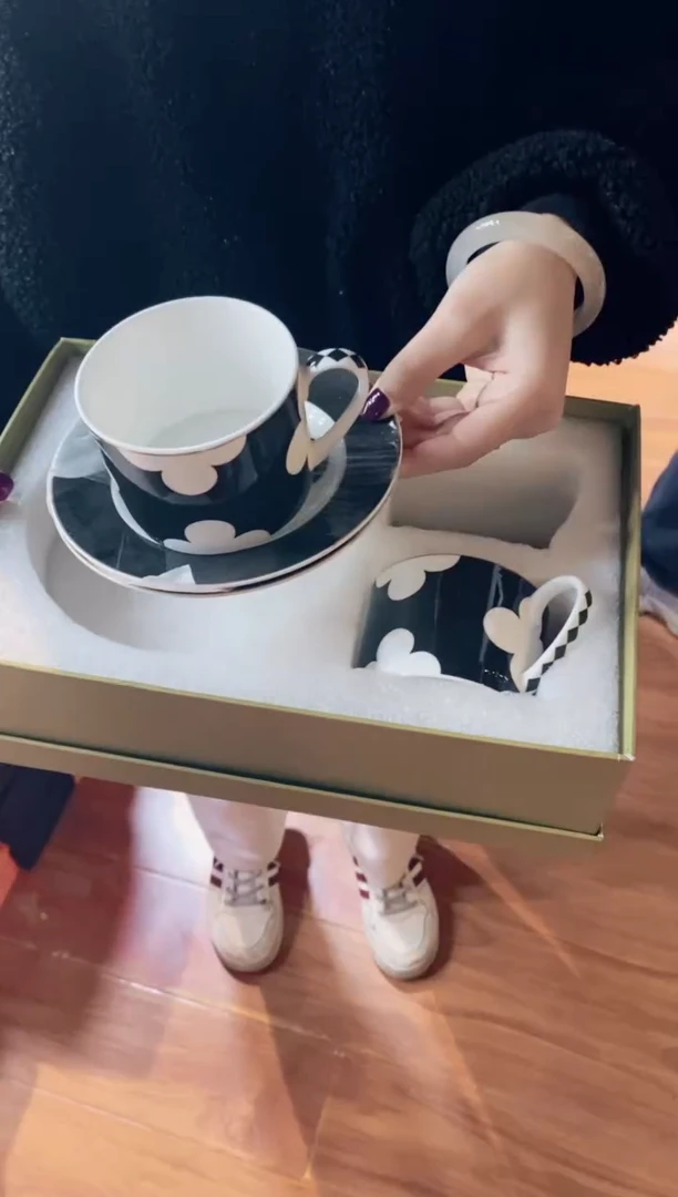 【闪购商品】杯鸿辉家品牌瓷器，京东包邮！