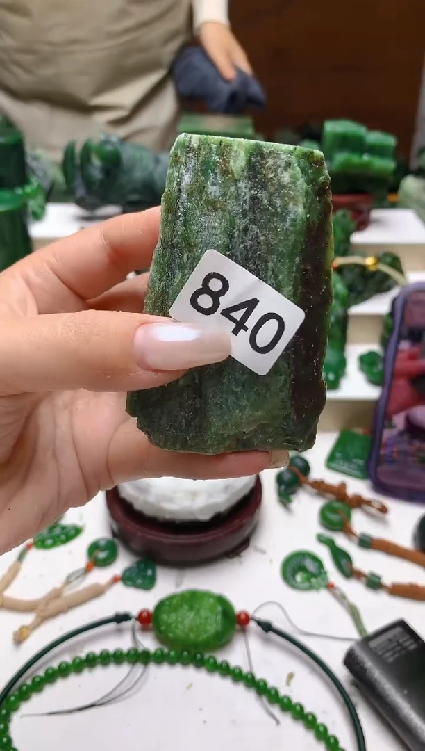 未镶嵌和田玉（碧玉）珠宝半成品1