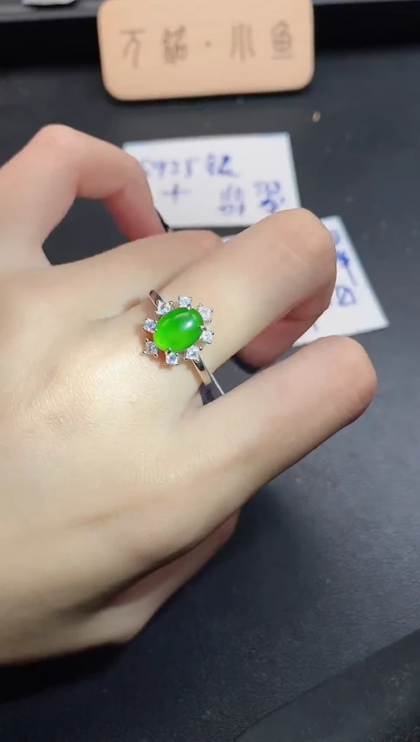 银S925镶嵌戒指翡翠51511