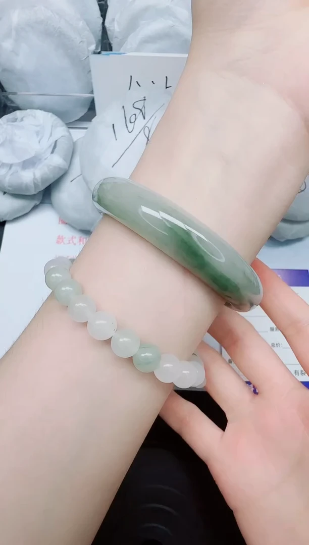 石英质玉手镯未镶嵌141/62.1