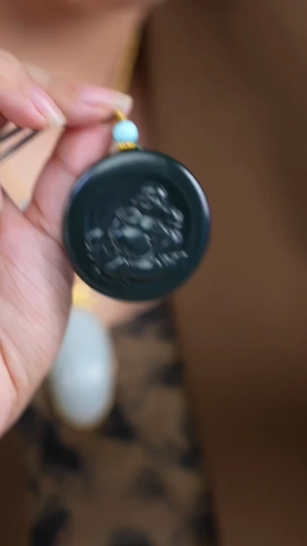 颈饰18K金镶嵌和田玉F00118