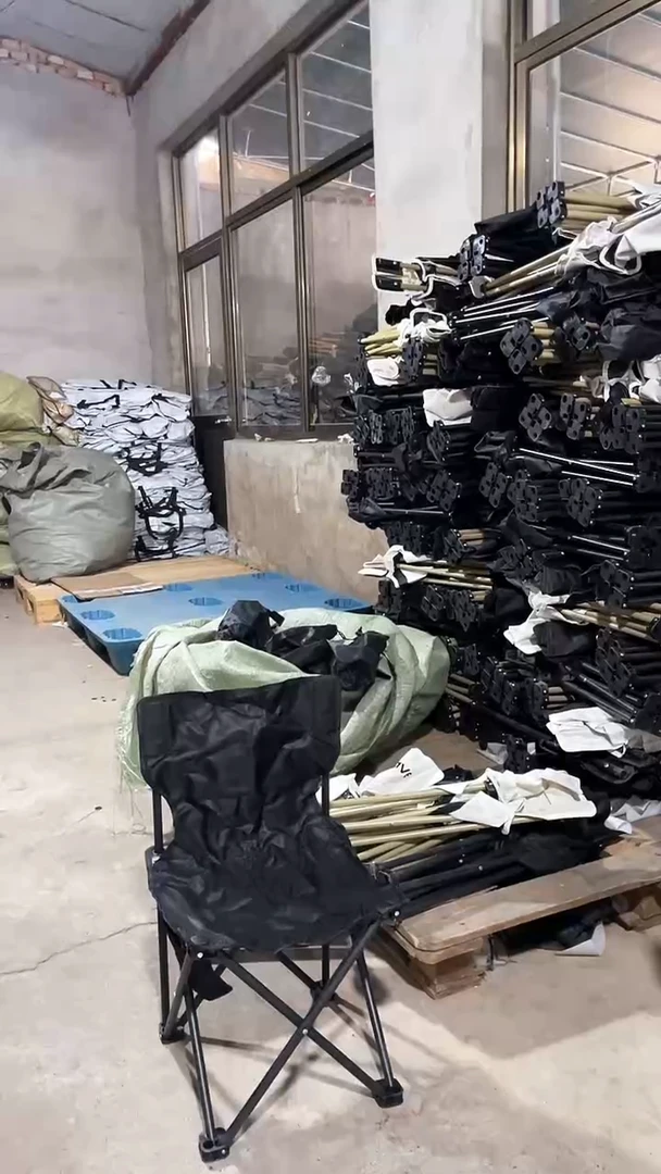 铁中号  折叠靠背  颜色随机