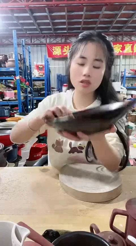 陶瑕疵红黑煎盘不带盖