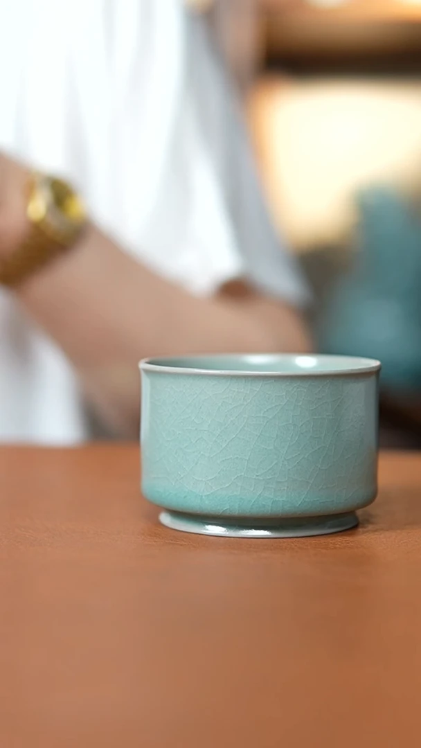 杯仿古翡翠绿釉容天杯瑕