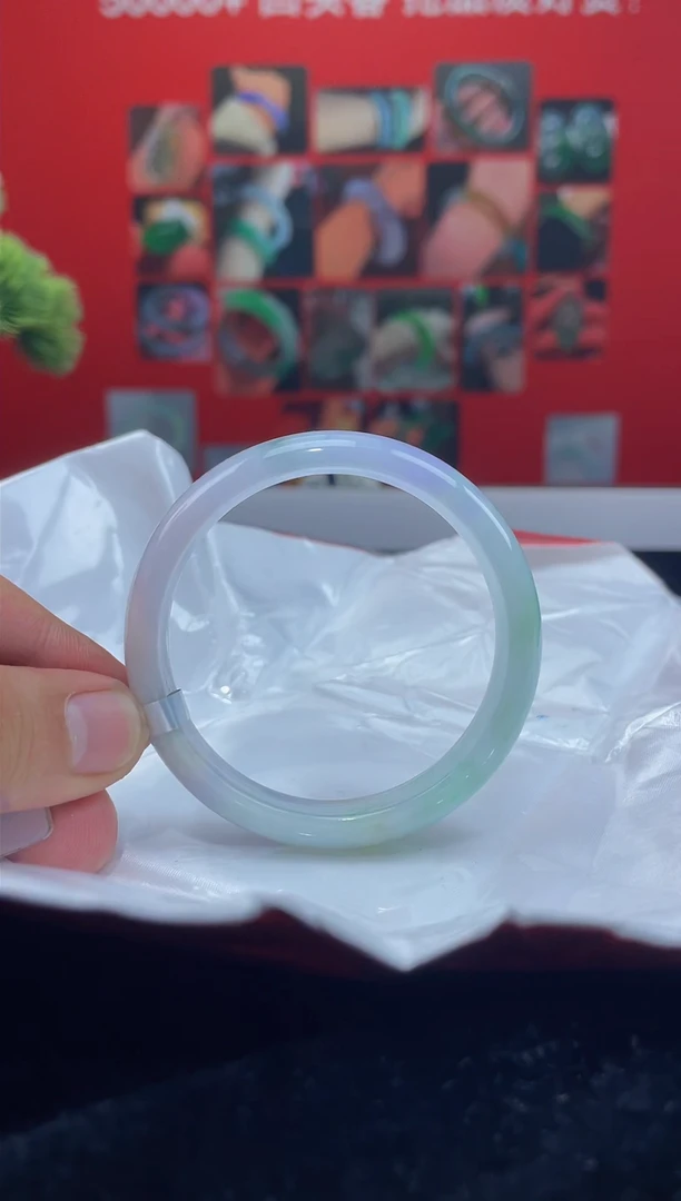 翡翠手镯未镶嵌手镯3