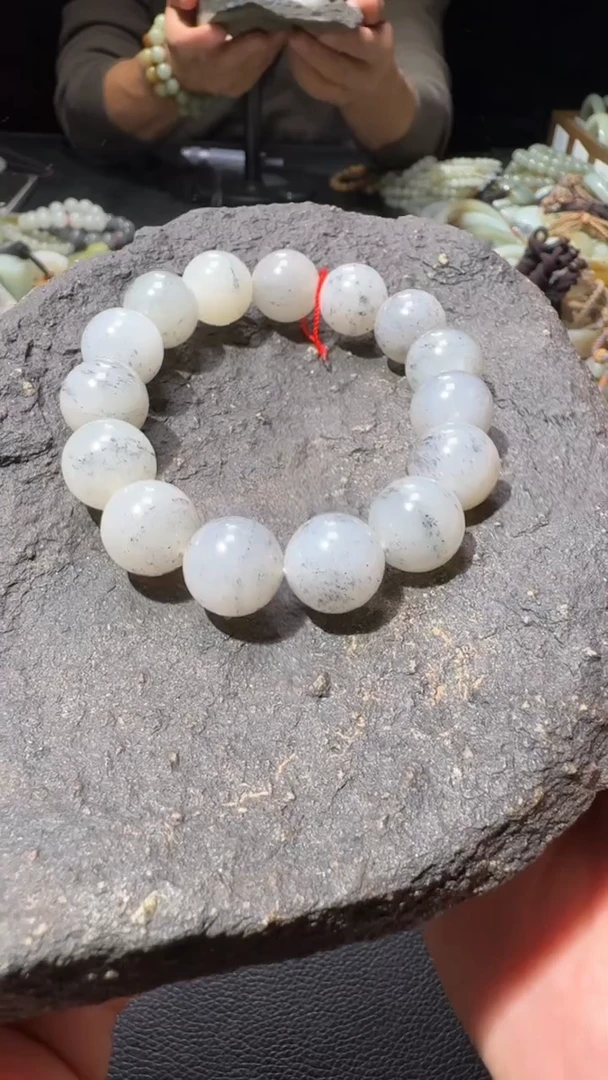 颈饰未镶嵌和田玉手镯14*