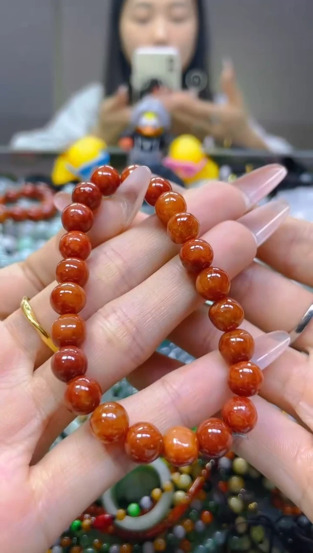 翡翠未镶嵌颈饰8MM/G/翡翠A货，一件也是批发价