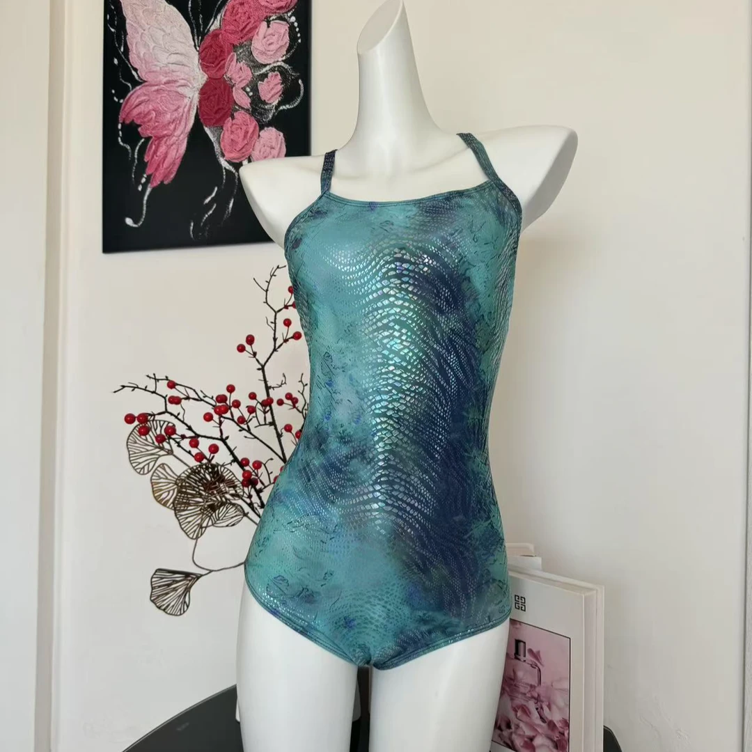 【东南枝】气质三角低叉修身显瘦专业竞速游泳连体泳衣时尚