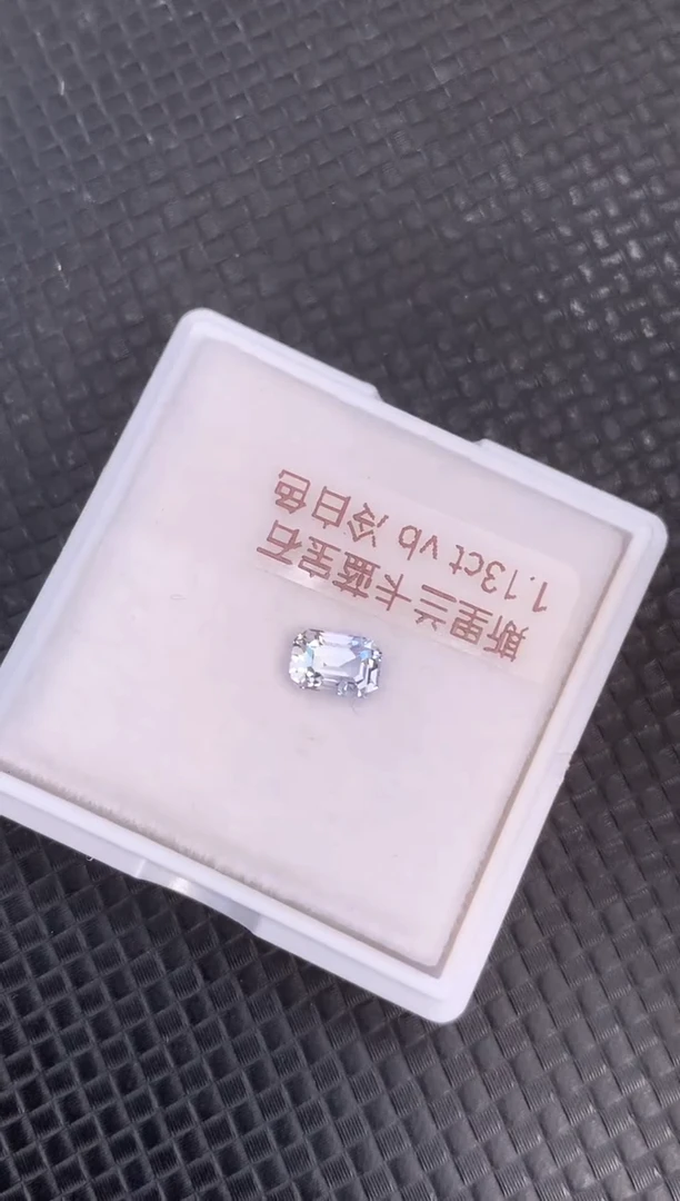 裸石蓝宝石天然白色蓝宝石