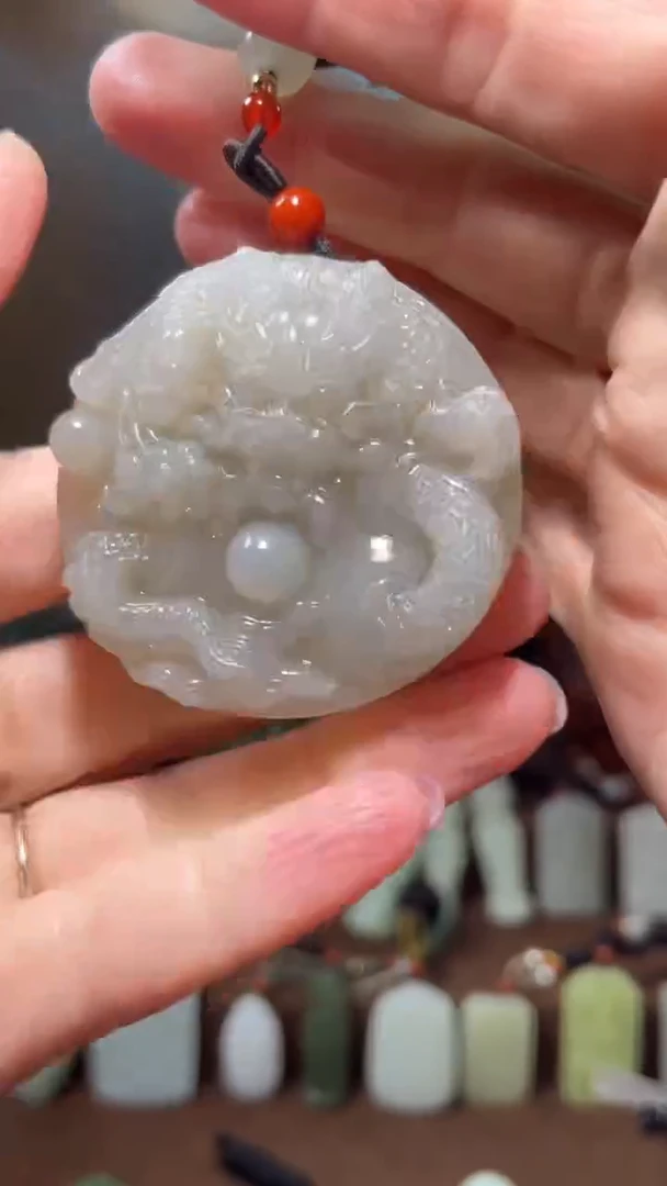 颈饰未镶嵌和田玉·