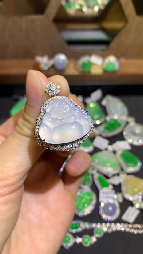 【闪购商品】翡翠吊坠(不含链)18K金镶嵌吊坠