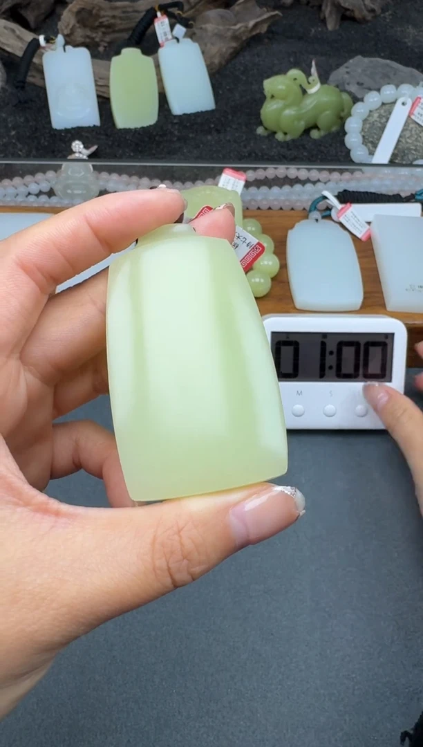 颈饰未镶嵌和田玉3