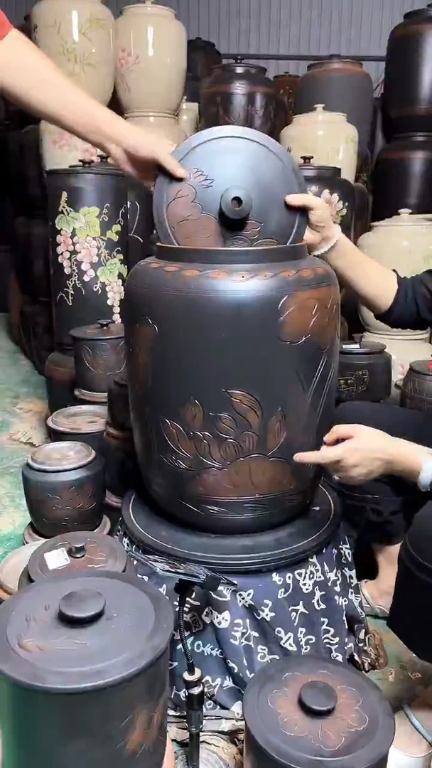 罐完品 水缸 36升  荷花