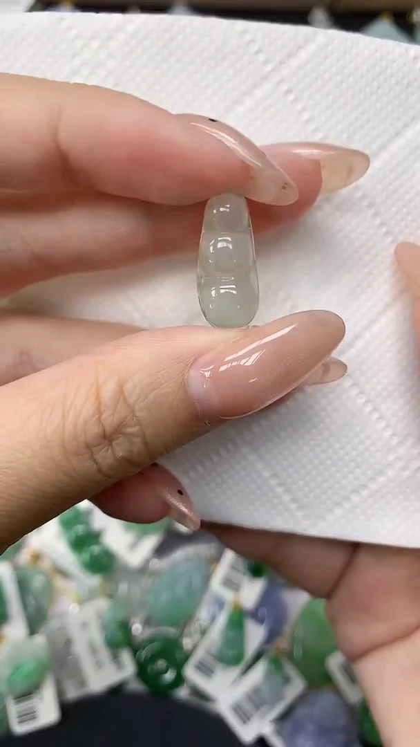 颈饰未镶嵌翡翠1111111111111