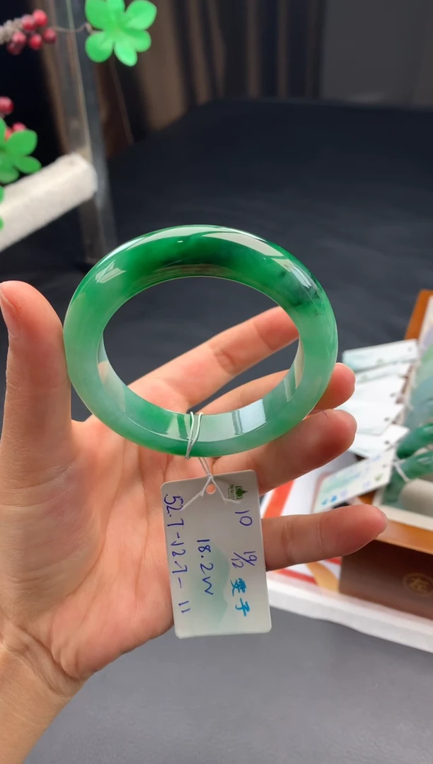 未镶嵌手镯翡翠翡翠自带#送人#，假一赔三
