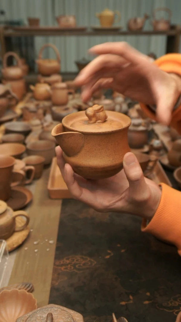 原矿老岩泥精工  玉兔手抓宝瓶200ml