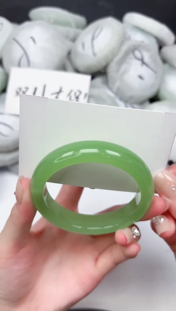 未镶嵌手镯石英质玉194-56.9