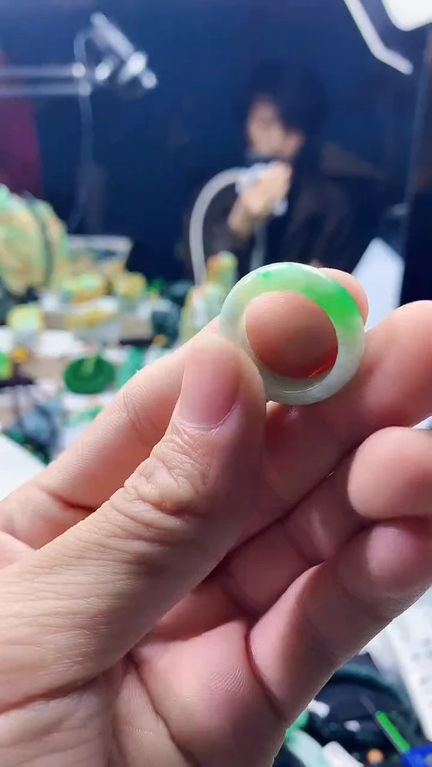 颈饰未镶嵌翡翠天然缅甸a货翡翠