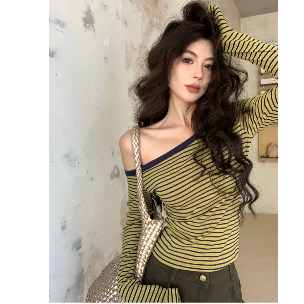 【全额运补】辣妹风撞色条纹斜肩气质长袖T恤女秋季收腰显瘦百搭