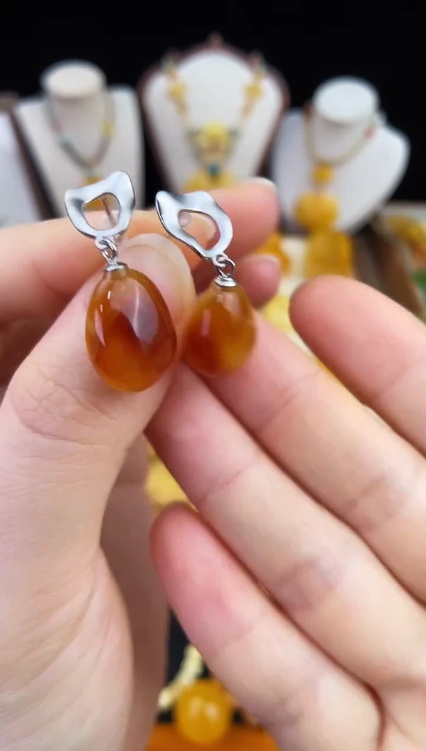 琥珀未镶嵌珠宝奇石柒月