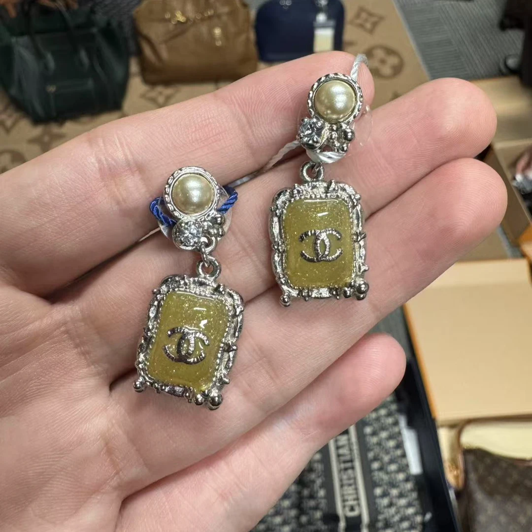95新 Chanel/香奈儿 坤球奢选香奈儿琉璃双c耳钉