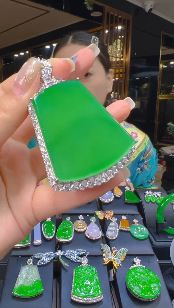 吊坠(赠链)银S925镶嵌翡翠014