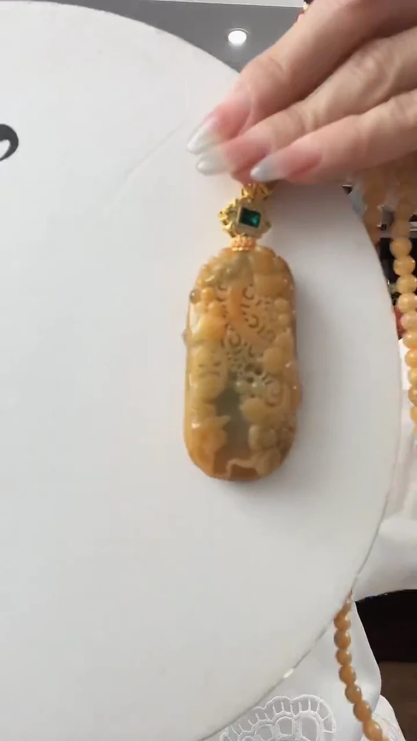 颈饰未镶嵌翡翠喜上眉梢