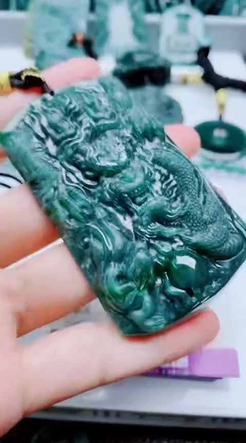 颈饰未镶嵌翡翠f**5