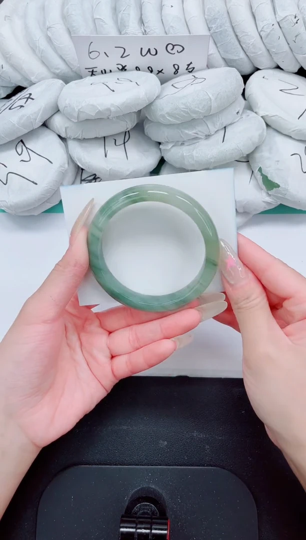 石英质玉手镯未镶嵌233-56.9