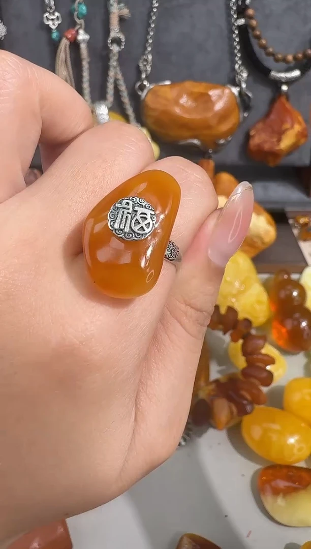 裸石琥珀未镶嵌琥珀