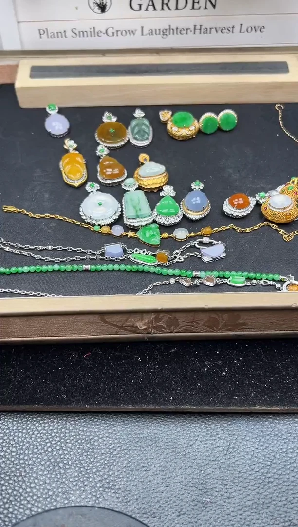 吊坠(不含链)18K金镶嵌翡翠勿拍